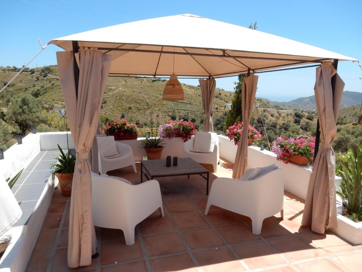 Bed And Breakfast Lagabella Sedella Exterior foto
